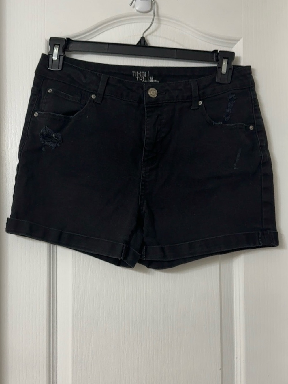 Time And Tru Black Distressed Mid-Rise Relaxed Denim Cuffed Shorts Size 12